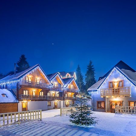 Family Hotel Kaskad Bukovel Esterno foto