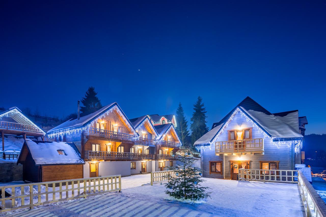 Family Hotel Kaskad Bukovel Esterno foto