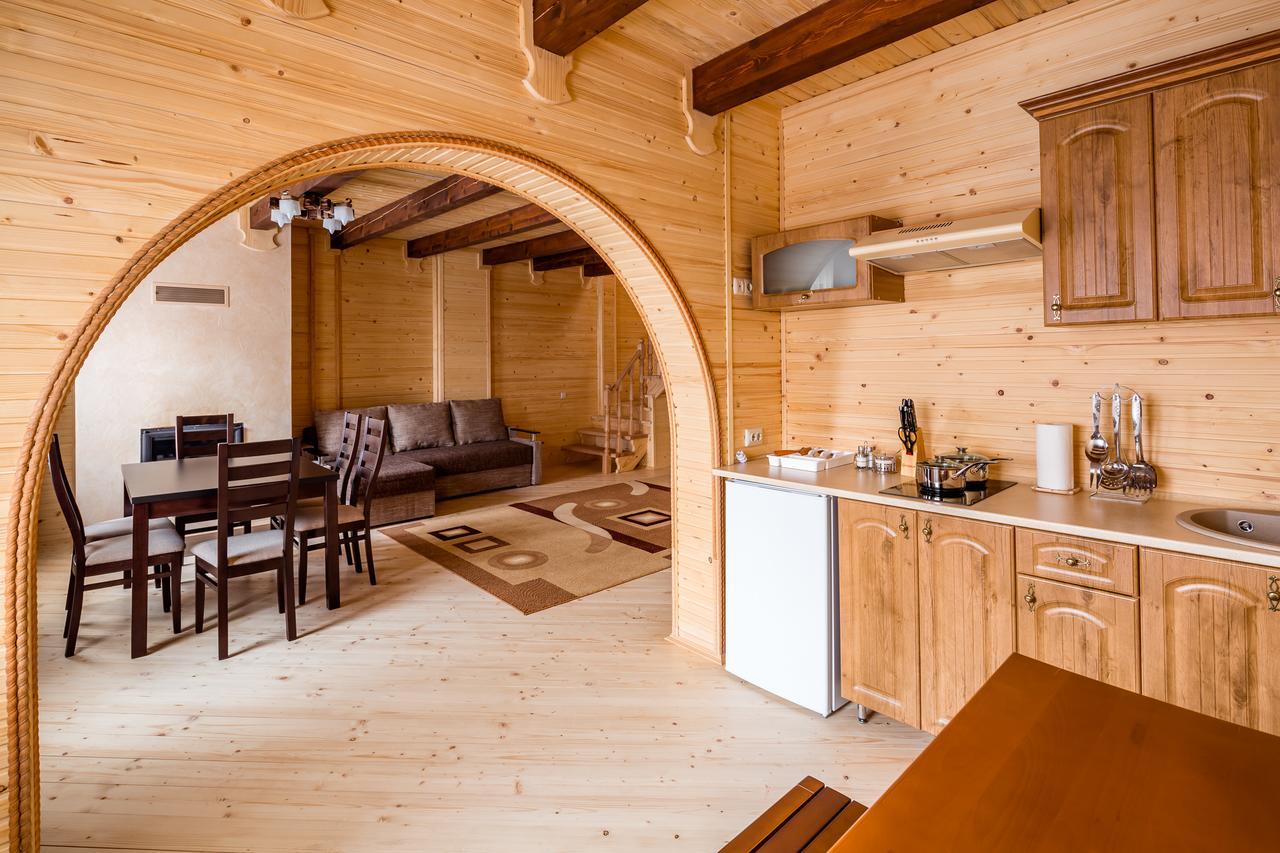 Family Hotel Kaskad Bukovel Esterno foto