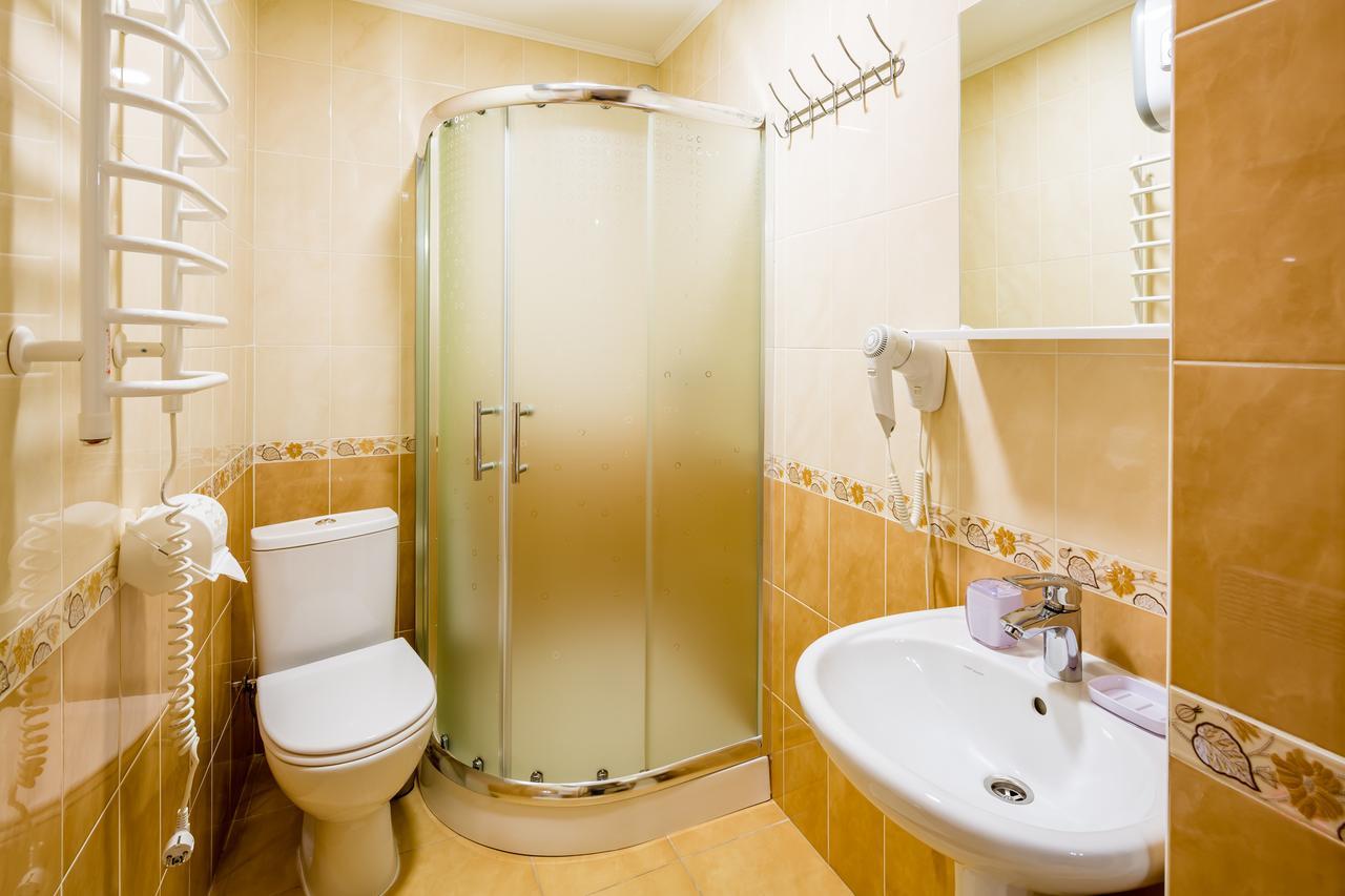 Family Hotel Kaskad Bukovel Esterno foto