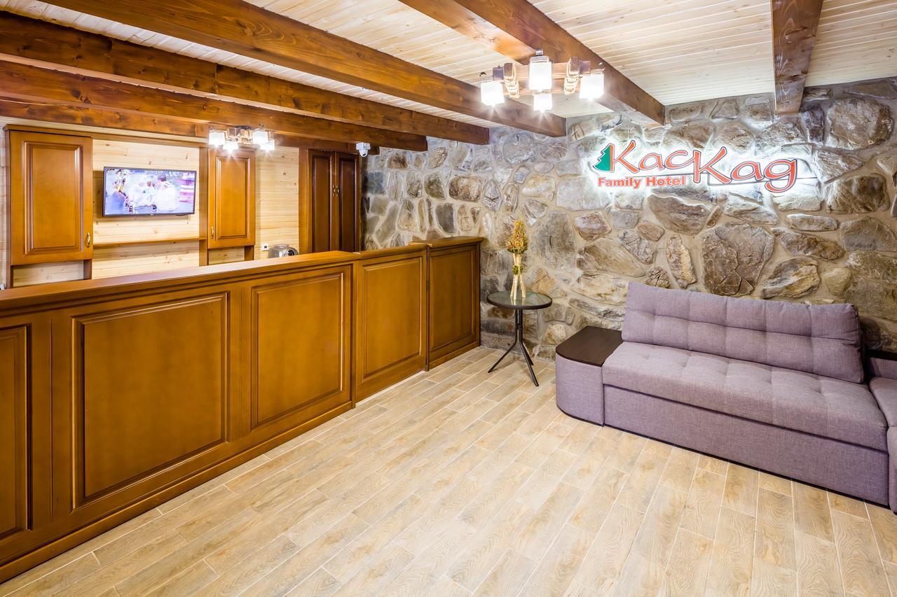 Family Hotel Kaskad Bukovel Esterno foto