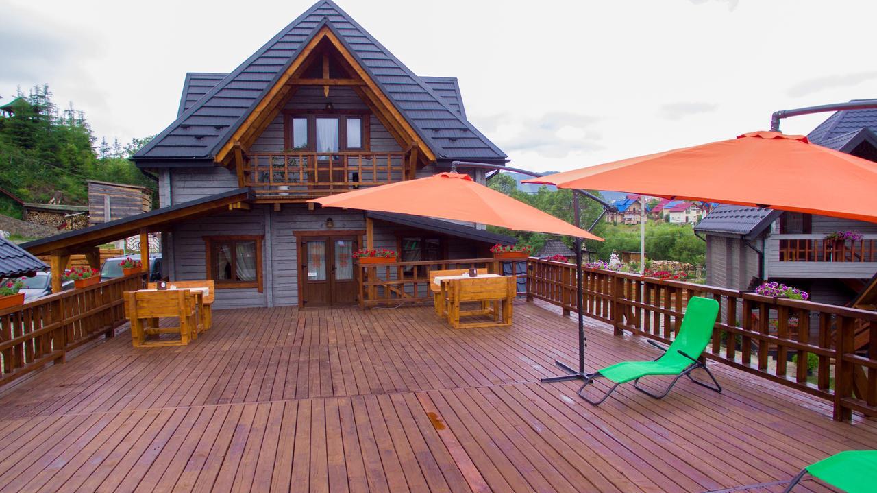 Family Hotel Kaskad Bukovel Esterno foto